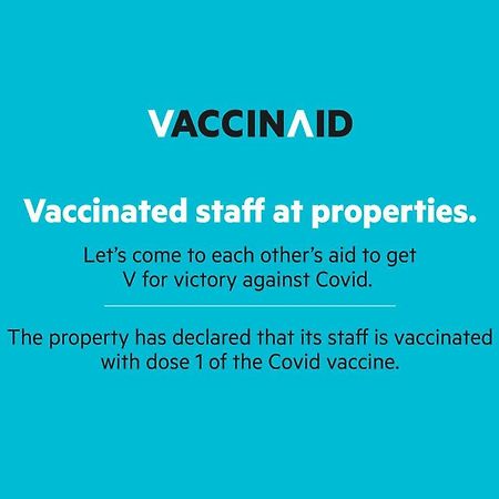 Vaccinated Staff- Oyo Townhouse 105 Khar West Station Ξενοδοχείο Βομβάη Εξωτερικό φωτογραφία