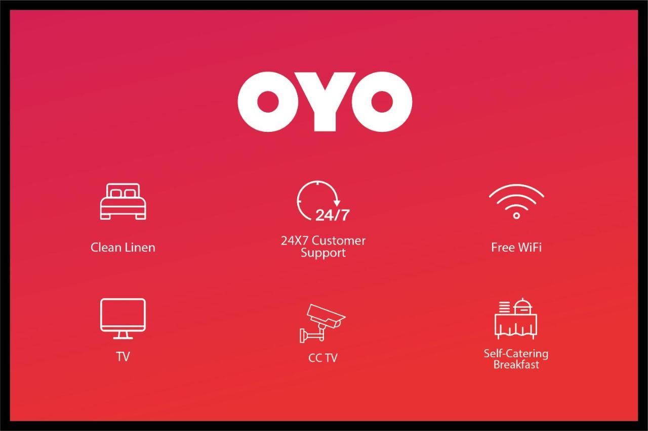 Vaccinated Staff- Oyo Townhouse 105 Khar West Station Ξενοδοχείο Βομβάη Εξωτερικό φωτογραφία