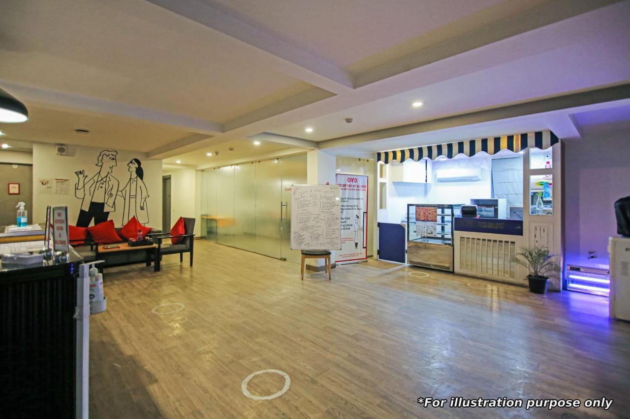 Vaccinated Staff- Oyo Townhouse 105 Khar West Station Ξενοδοχείο Βομβάη Εξωτερικό φωτογραφία