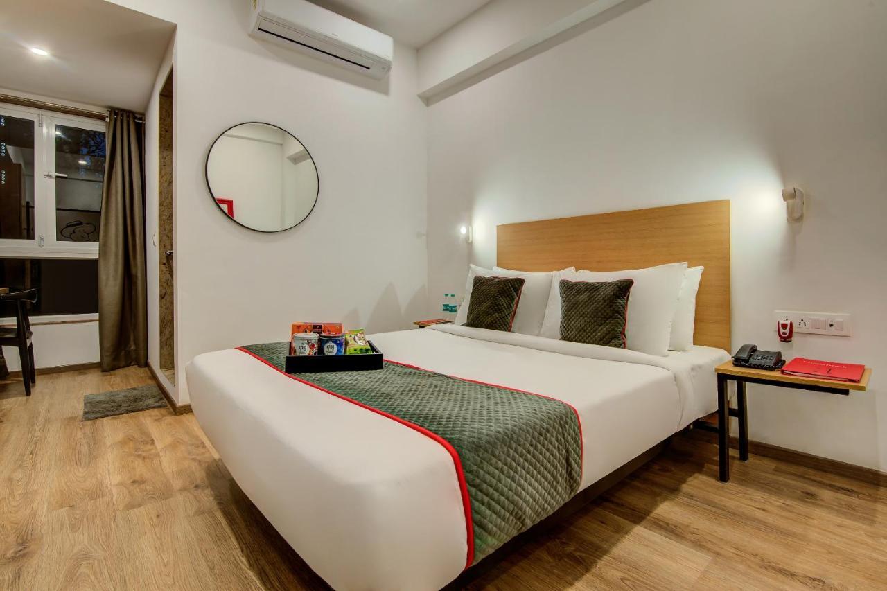 Vaccinated Staff- Oyo Townhouse 105 Khar West Station Ξενοδοχείο Βομβάη Εξωτερικό φωτογραφία